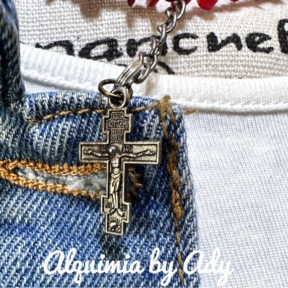 Silver cross beaded corals puka necklace - Picture 5 of 8